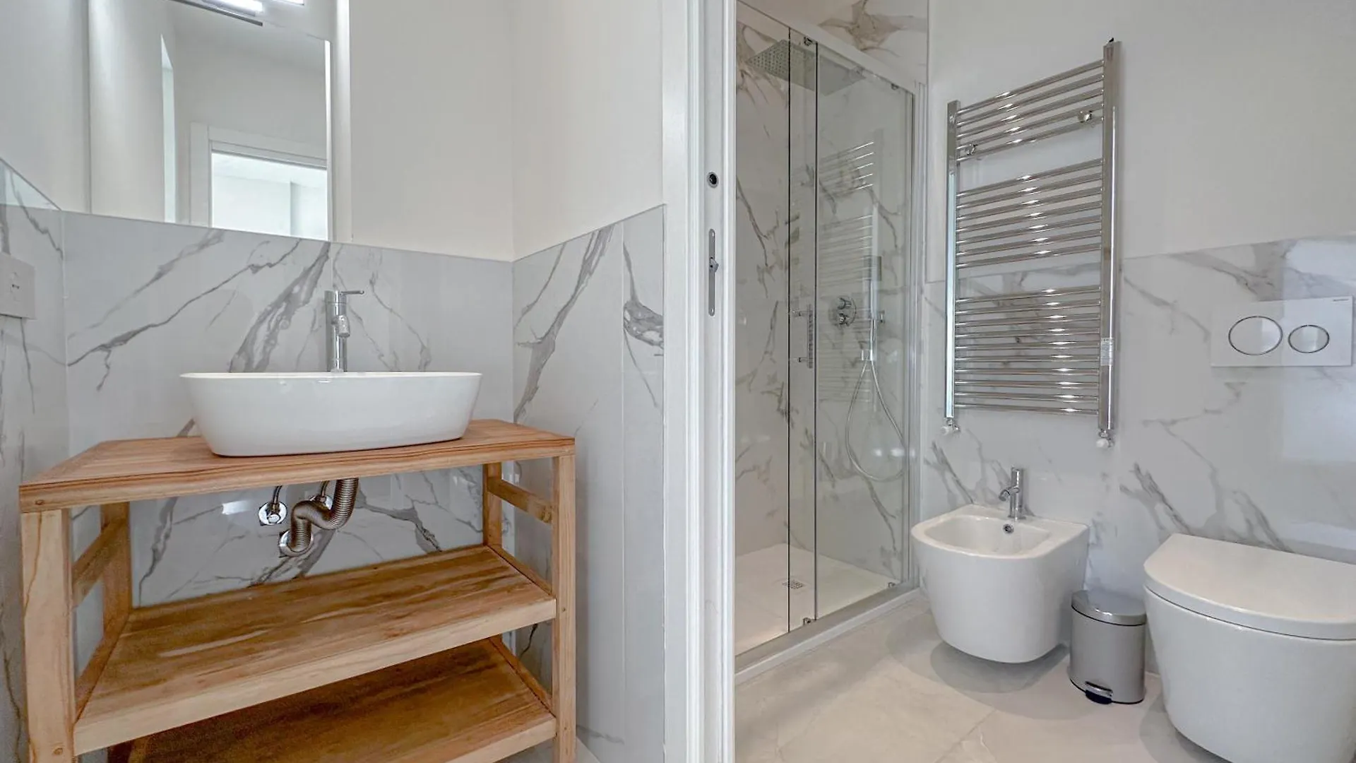 D'Adda 16 - Suite Luminosa - 3 Min Dal Naviglio Milan Apartment