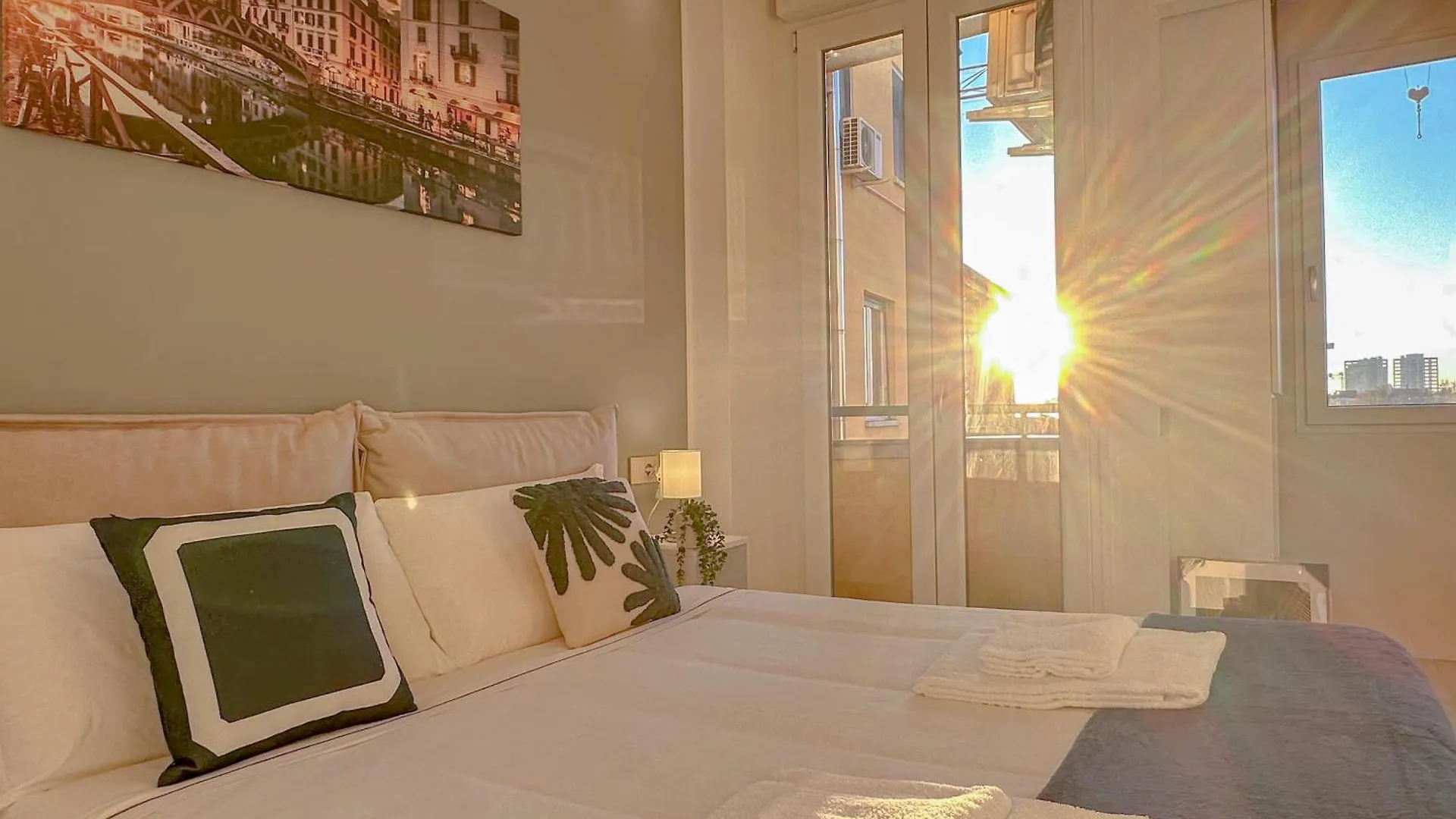 D'Adda 16 - Suite Luminosa - 3 Min Dal Naviglio Milan Apartment
